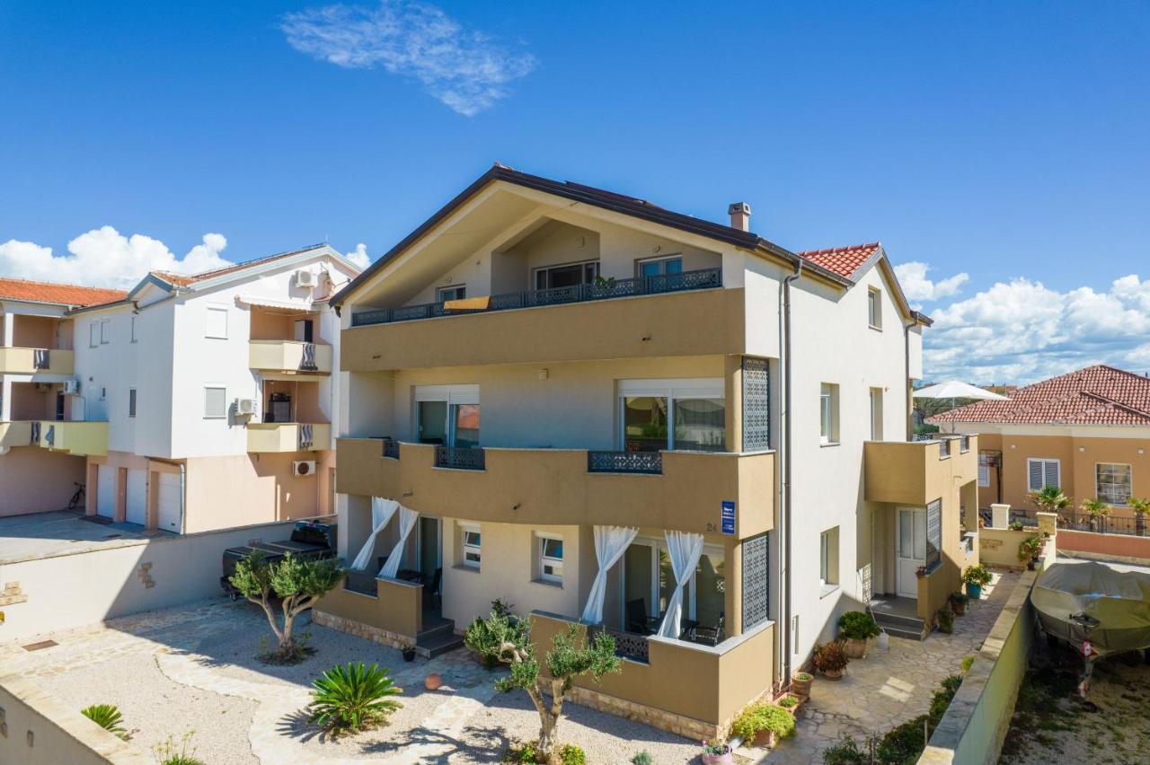Apartments Nella Privlaka  Exterior foto